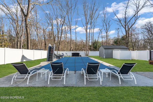 225 W Bird Village Road, Jackson, NJ 08527