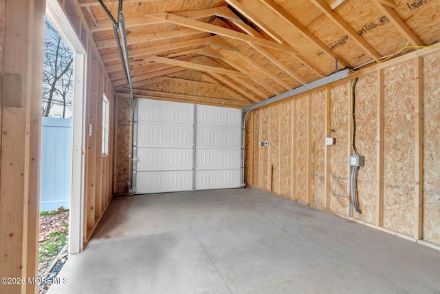 225 W Bird Village Road, Jackson, NJ 08527