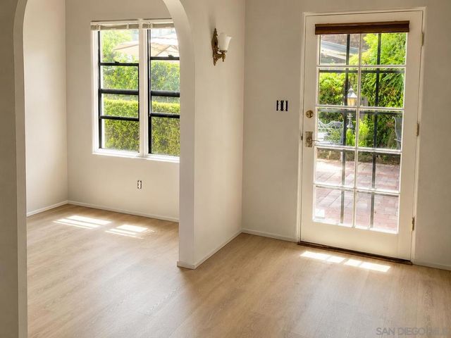 950 B Avenue, Coronado, CA 92118