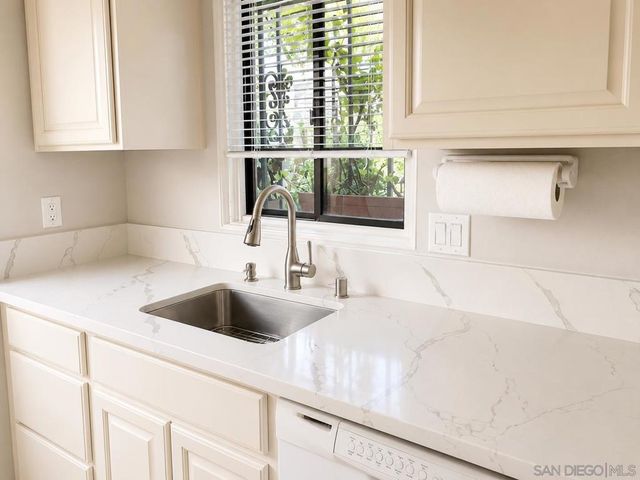 950 B Avenue, Coronado, CA 92118