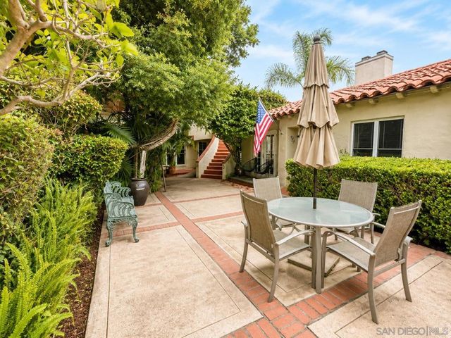 950 B Avenue, Coronado, CA 92118