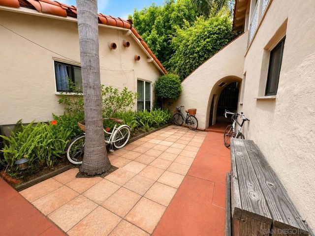 950 B Avenue, Coronado, CA 92118