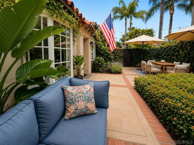 950 B Avenue, Coronado, CA 92118