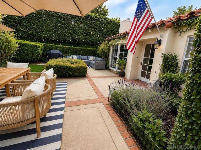 950 B Avenue, Coronado, CA 92118