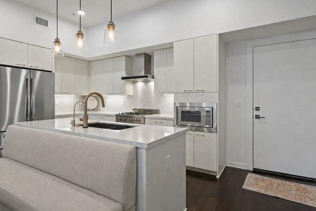 2003 Wilson ST 3, Austin, TX 78704