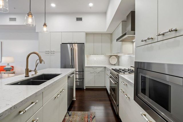 2003 Wilson ST 3, Austin, TX 78704