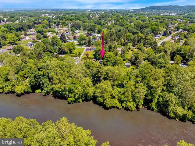 3421 RIVER RD, Reading, PA 19605