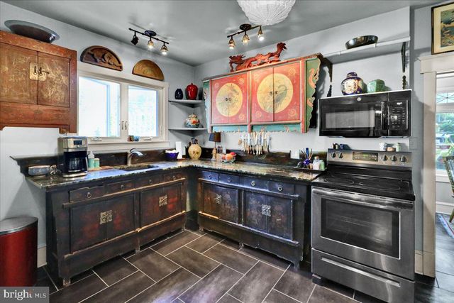 3421 RIVER RD, Reading, PA 19605