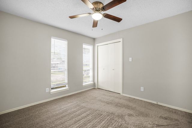 5902 Fawn Valley Lane, Rowlett, TX 75089