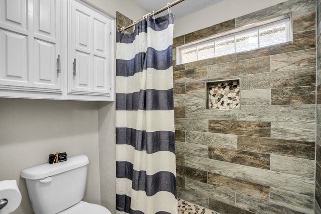 5902 Fawn Valley Lane, Rowlett, TX 75089