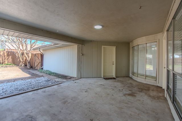 5902 Fawn Valley Lane, Rowlett, TX 75089