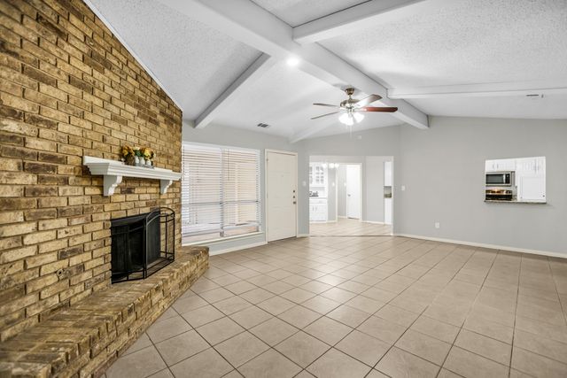 5902 Fawn Valley Lane, Rowlett, TX 75089