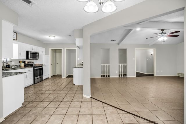 5902 Fawn Valley Lane, Rowlett, TX 75089