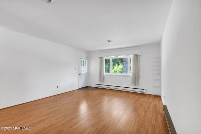 7 Connecticut Drive, B, Whiting, NJ 08759