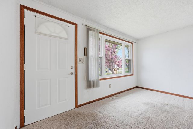 621 19th Street N, Moorhead, MN 56560