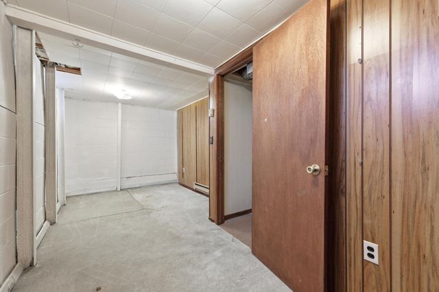 621 19th Street N, Moorhead, MN 56560