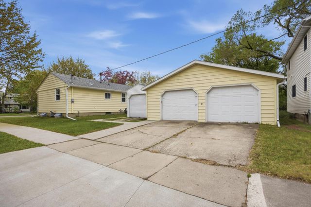 621 19th Street N, Moorhead, MN 56560