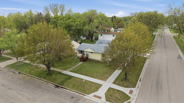 621 19th Street N, Moorhead, MN 56560