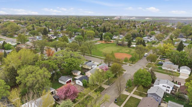 621 19th Street N, Moorhead, MN 56560