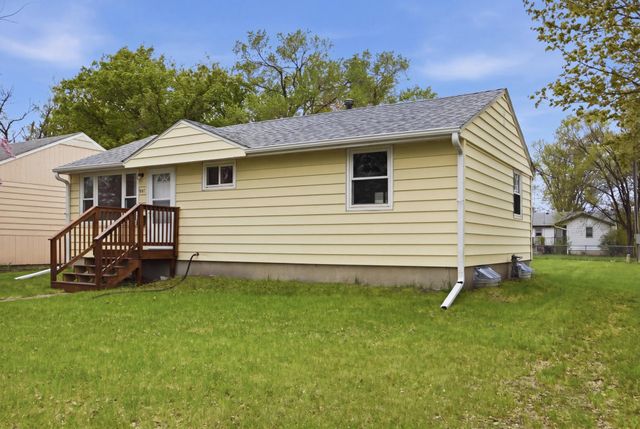 621 19th Street N, Moorhead, MN 56560
