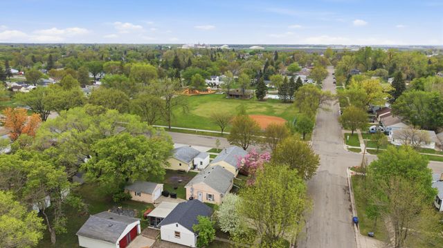 621 19th Street N, Moorhead, MN 56560