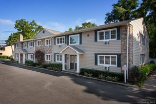 118 Carleton Avenue 2B, Islip Terrace, NY 11752