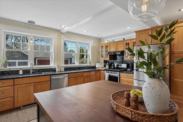 31 Auburn Street, Concord, NH 03301