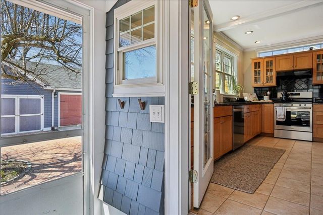 31 Auburn Street, Concord, NH 03301