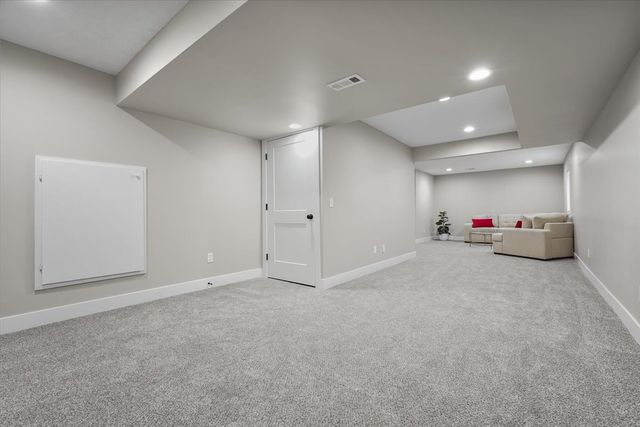 10 Prenzler Drive, Bloomington, IL 61704