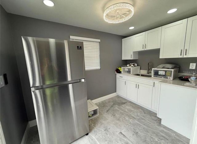 2927 W HENRY AVENUE, Tampa, FL 33614