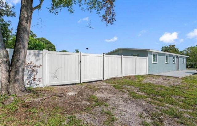 2927 W HENRY AVENUE, Tampa, FL 33614