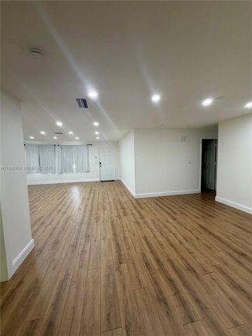 11201 NE 3rd Avenue, Miami, FL 33161