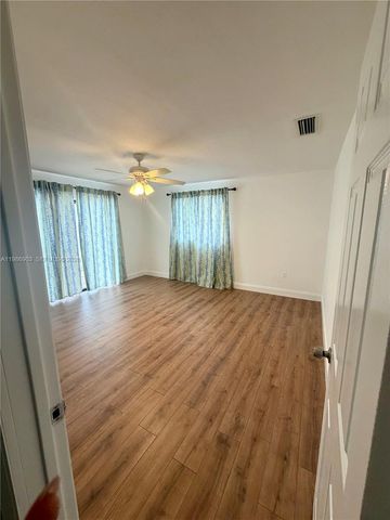 11201 NE 3rd Avenue, Miami, FL 33161