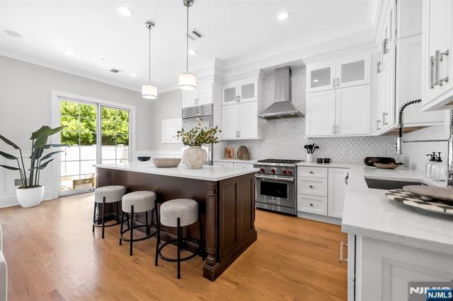 16 Gabriel Court 16, Paramus, NJ 07652