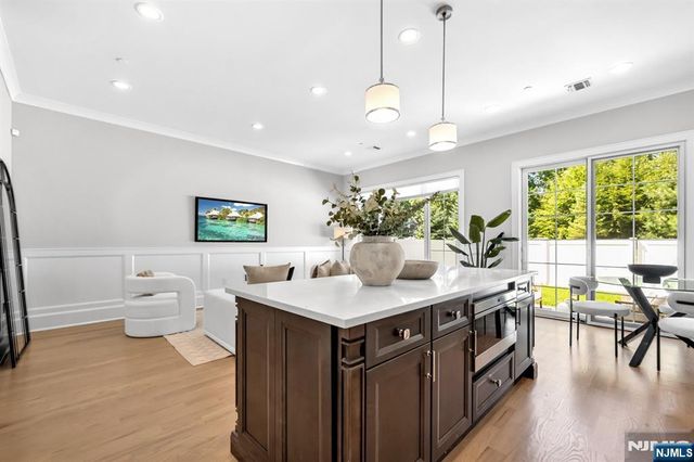 16 Gabriel Court 16, Paramus, NJ 07652