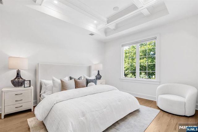 16 Gabriel Court 16, Paramus, NJ 07652