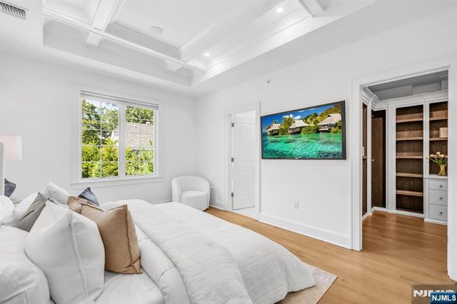 16 Gabriel Court 16, Paramus, NJ 07652