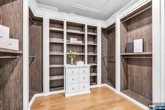 16 Gabriel Court 16, Paramus, NJ 07652