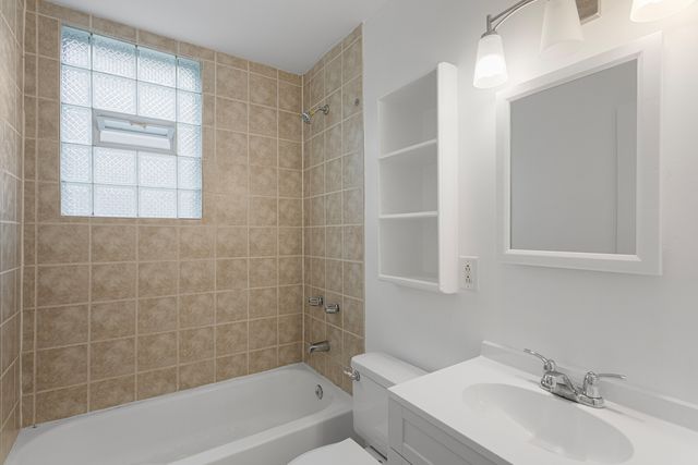 3707 W Mclean Avenue, Chicago, IL 60647