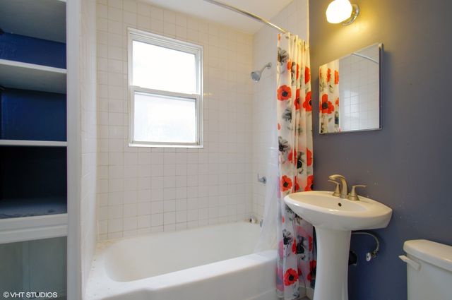 3707 W Mclean Avenue, Chicago, IL 60647