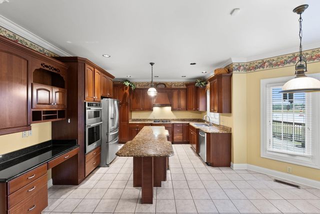117 Lake Point Drive, Richmond, KY 40475