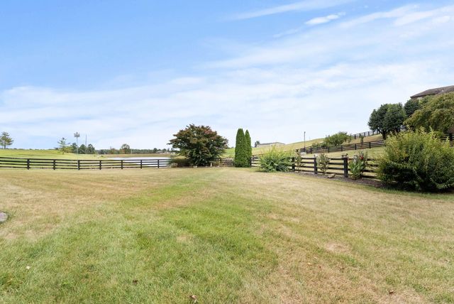 117 Lake Point Drive, Richmond, KY 40475