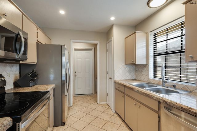 5306 LONG LEAF DRIVE, Wichita Falls, TX 76310