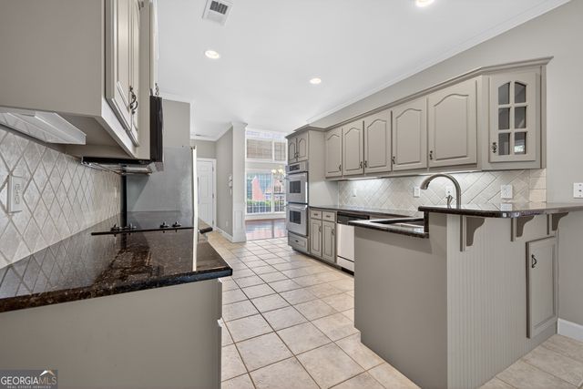 564 Richmond Place, Loganville, GA 30052