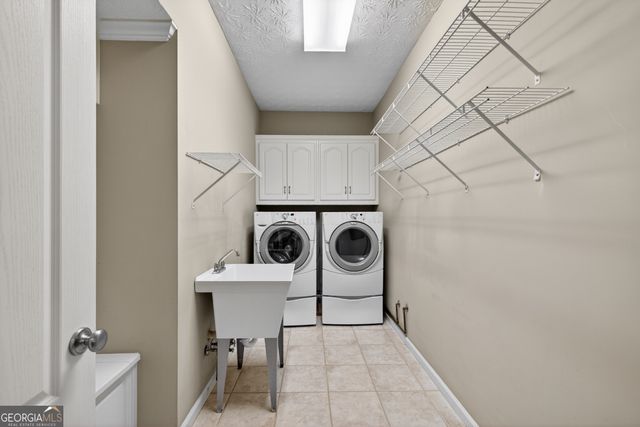 564 Richmond Place, Loganville, GA 30052