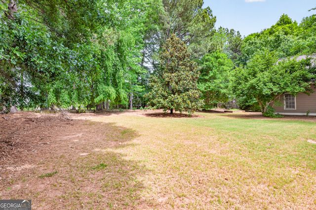 564 Richmond Place, Loganville, GA 30052