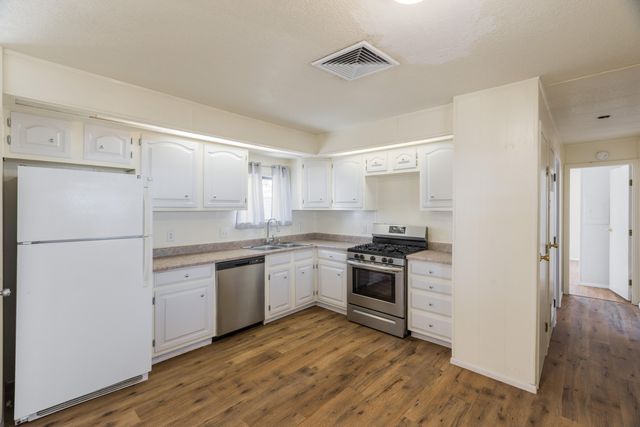 6732 San Bernardino Avenue NE, Albuquerque, NM 87109
