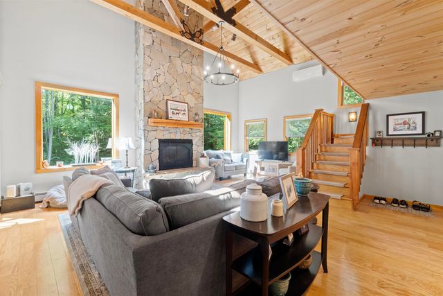 16 Hampshire Drive, Gilford, NH 03249