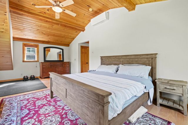 16 Hampshire Drive, Gilford, NH 03249