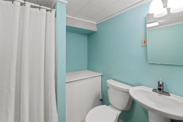 16 Hampshire Drive, Gilford, NH 03249